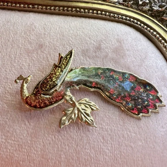 Vintage Bird Brooch Pin Glittering Peacock w/Leaf Red, Orange & Yellow Feathers - Picture 3 of 10